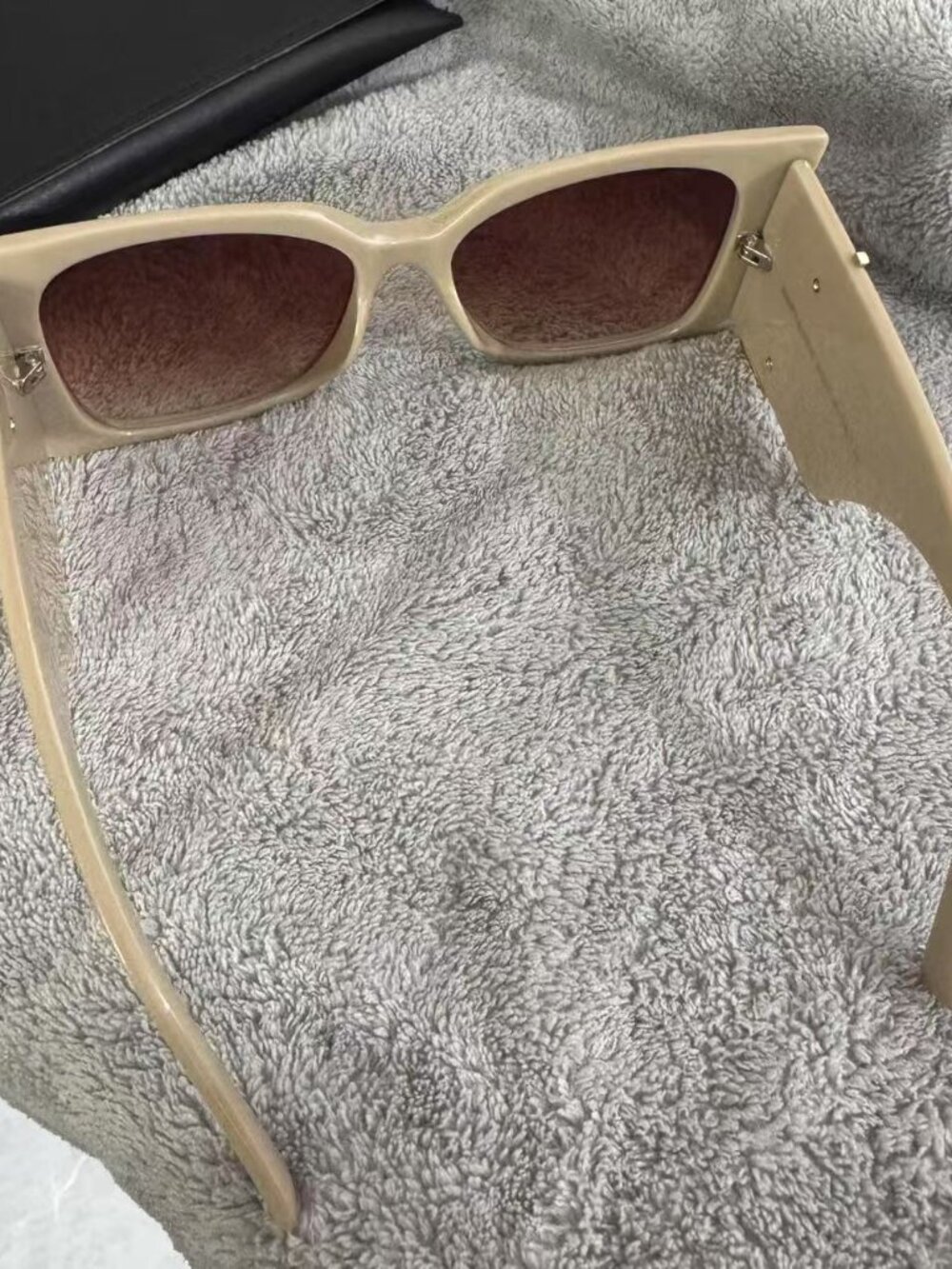 Saint Laurent Cream Square-Frame Sunglasses - Picture 4 of 11